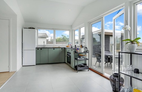 Mesinge House | Bright, family-friendly cottage with wood-burning stove, located only 100 to the sandy beach.
