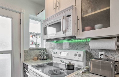 Colee Hammock Condo | Bright Ft Lauderdale Condo w/ Community Pool!