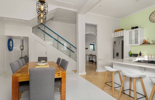 Three Anchor Bay House | Bright Green Point Rowhouse With Courtyard + BBQ