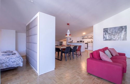 Bohinjska Bistrica Apartment | Bright Holiday Loft