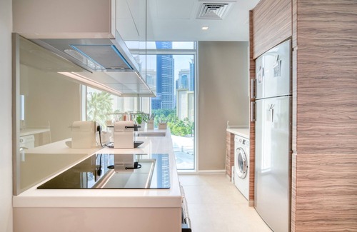 Jumeirah Lake Towers Apartment | Bright & Homey Studio Apartment in JLT