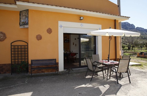 Caltabellotta House | Bright house, relaxing location.