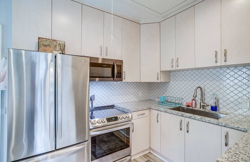 Greater Heights Apartment | Bright Houston Retreat - 8 Mi to Downtown