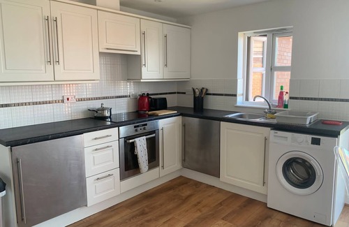 Crosby Apartment | Bright modern 2 Bed Apartment Free Parking, walking distance to Crosby Beachn