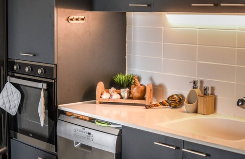 Haifa Apartment | Bright & Modern Apartment in Haifa Down Town by Sea N' Rent