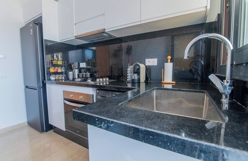 Haut Founty Apartment | Bright, modern apartment in Haut Founty - near the beach
