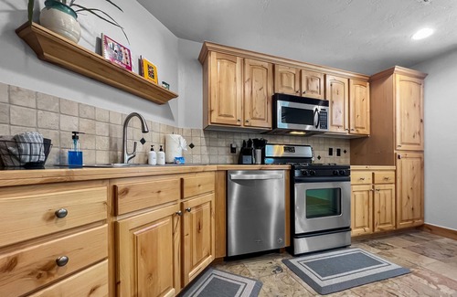 Kimball Junction House | Bright, Modern Condo w/Olympic Park Views