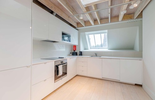 Farringdon Apartment | Bright & Modern Holborn Apartment – Central Location