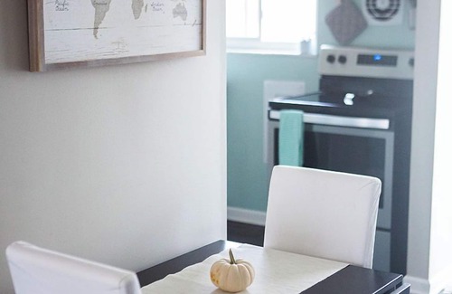 Westerville House | Bright, Modern Townhome with Natural Light