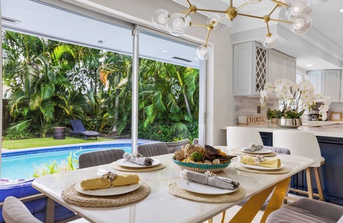 Imperial Point Villa | Bright & Modern Villa with Private Pool in Fort Lauderdale