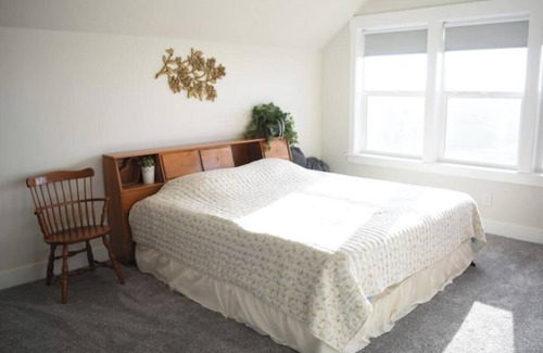 Nampa House | Bright, new country guesthouse - entire, separate apartment to yourself!
