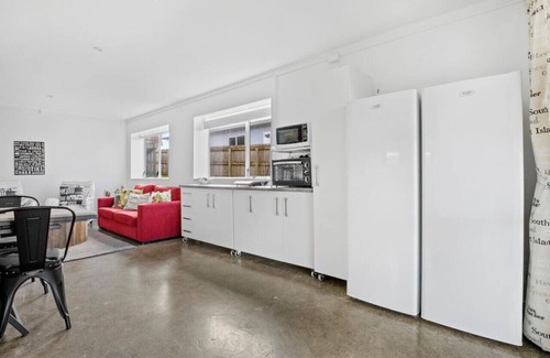 Saint Johns Apartment | Bright 3-Bedroom Unit with Parking and Kitchenette