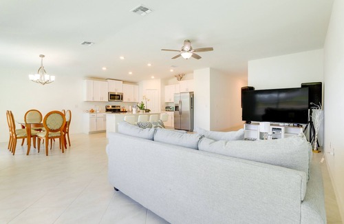 Port Charlotte - Charlotte Harbor House | Bright Port Charlotte Home - 2 Mi to Beach!