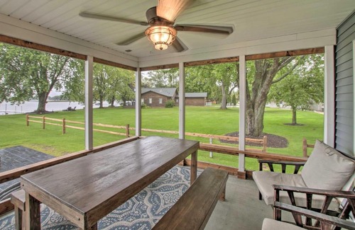 Cecil House | Bright Shawano Lake Oasis - Walk to Boat Launch!