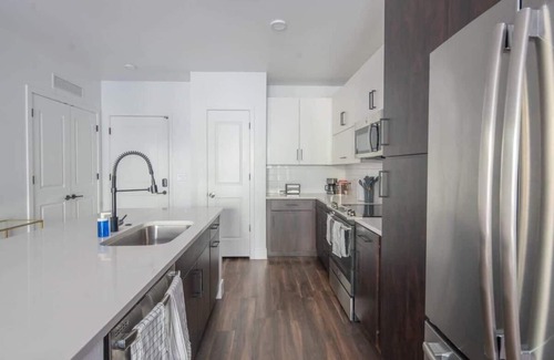Tempe Apartment | Bright & Sleek 1BR | Ideal Stay w/Parking & Workspace