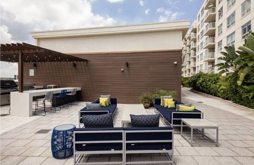 Midtown Condo | Bright Sleek condo with wonderful skyline view
