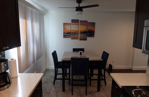 Los Angeles Condo | BRIGHT & SPACIOUS 3BR CONDO NEAR LAX + POOL, PARKING & YOGA ROOM!