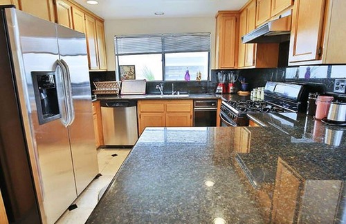 Marina Peninsula Condo | Bright spacious 4 bedroom penthouse steps to the beach