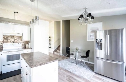 Grande Prairie House | Bright & Spacious 3 bedroom home