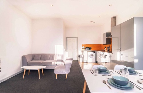 Blackburn Apartment | Bright & Spacious Central Blackburn 2 Bed Flat