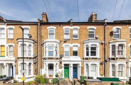 Coldharbour Apartment | Bright & Spacious comfy 3 bed apartment in Brixtonn
