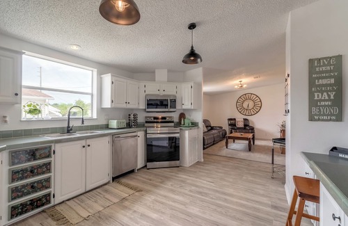 Edgewater House | Bright & Spacious Home with ICW access, two community pools and a boat launch.