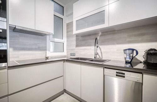 Pangrati Condo | Bright Spacious Luxury Apartment, Prime Central Athens