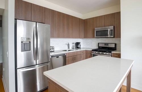Streeterville Apartment | Bright Streeterville Jr 1BR w/Steam Room, nr Riverwalk, by Blueground