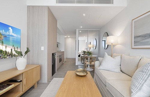 North Fremantle Apartment | Bright Studio in Fremantle with Modern Finishes
