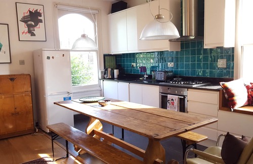 Notting Hill Apartment | Bright, sunny & spacious 3 bed/2 bath triplex in Notting Hill