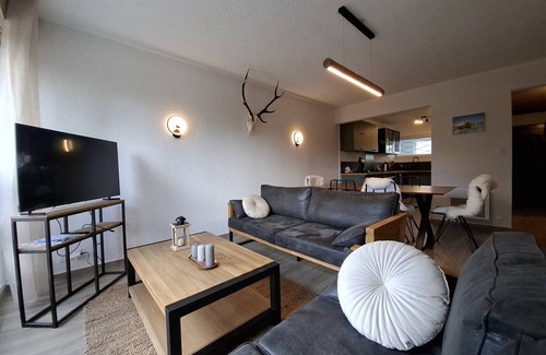 Pyrenees 2000 Apartment | Bright T2 cabin with terrace near shops and slopes