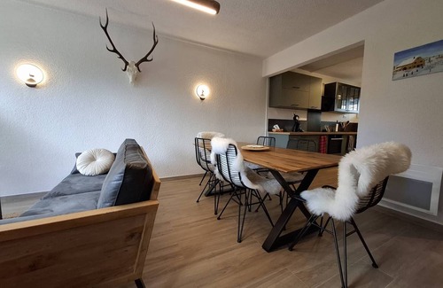 Pyrenees 2000 Apartment | Bright T2 cabin with terrace near shops and slopes