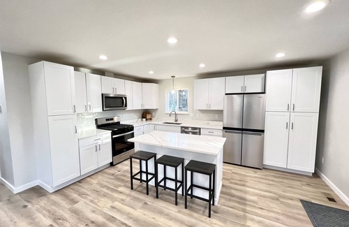 Wasilla House | Bright Updated Family Home