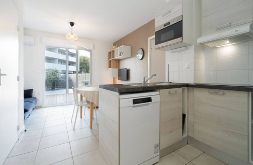 Serignan Villa | Bright villa 7 ppl, terrace, close to the sea