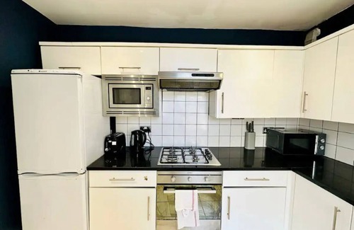 Montpelier Apartment | Brighton City Centre Seafront 5 Bedroom Flat BN1115Upp