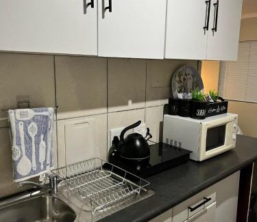 Pollok Beach Apartment | Brightways AirB&B