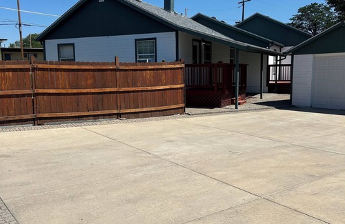Lamar Heights Area House | Brilliant 4-bedroom house with AC in Arvada! Family and Pet friendly,