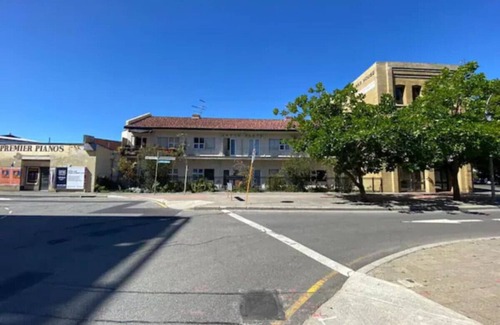 Fremantle Apartment | Brilliant Apt by Rottnest Ferry and Fremantle Oval