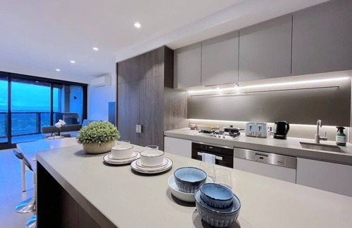 Box Hill Apartment | Brilliant Sky One 2B2B Apt BoxHill Central
