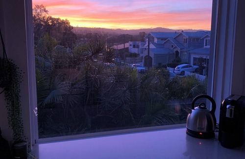 Narrabeen House | Bring the surfboards. Bring the fishing rods. Bring the family!