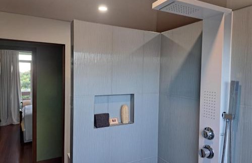 Margate Bed & Breakfast | Brisbane 1960s Pool House - hosted bed and breakfast