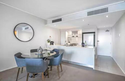 Brisbane Central Business District Apartment | Brisbane City Luxe 3BR, Views, Pool, Car Park