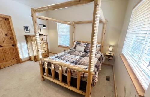 Valley of the Sun House | Bristlecone Cabin
