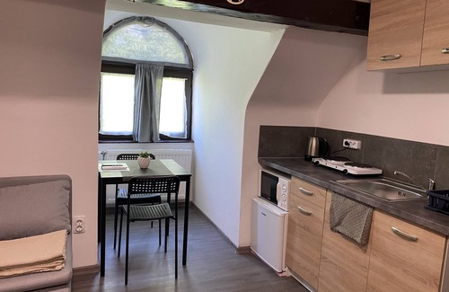 Baja Apartment | Bristol Apartments - One Bedroom Apartment