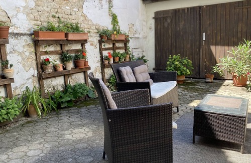 Baja Apartment | Bristol Apartments - One Bedroom Apartment
