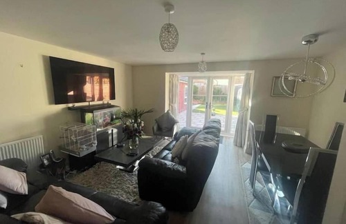 Patchway House | Bristol Unique Townhouse - 4 Bedroom House