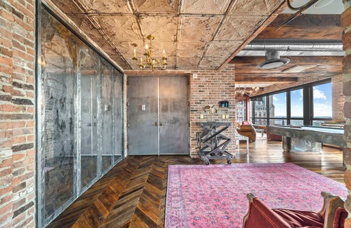 Financial District Apartment | Broad Place by RoveTravel | 2BR PH w/Sauna & Views