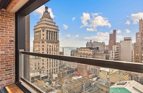 Financial District Apartment | Broad Place by RoveTravel | 2BR PH w/Sauna & Views