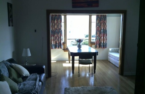 Dunedin House | Broadbay paradise, ever changing harbour views