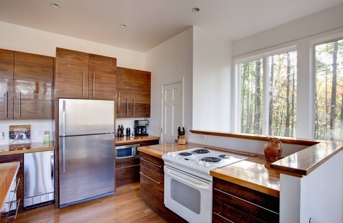 Cobham House | Broadhead Mountain Retreat | 2 Bedroom, 2 Bath